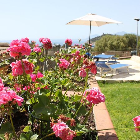 Arbatax Le Terrazze Sul Mare Aparthotel Bagian luar foto