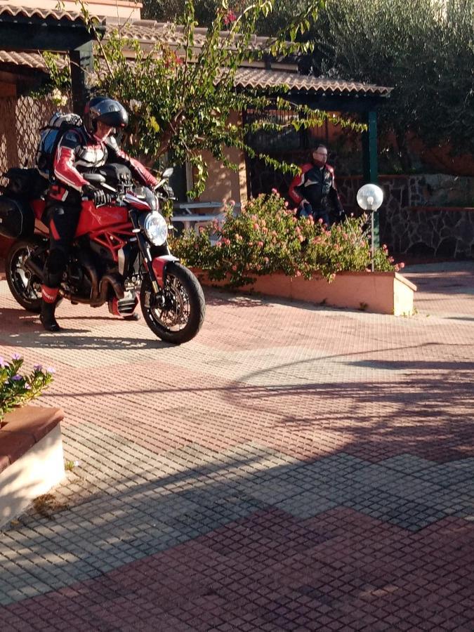 Arbatax Le Terrazze Sul Mare Aparthotel Bagian luar foto